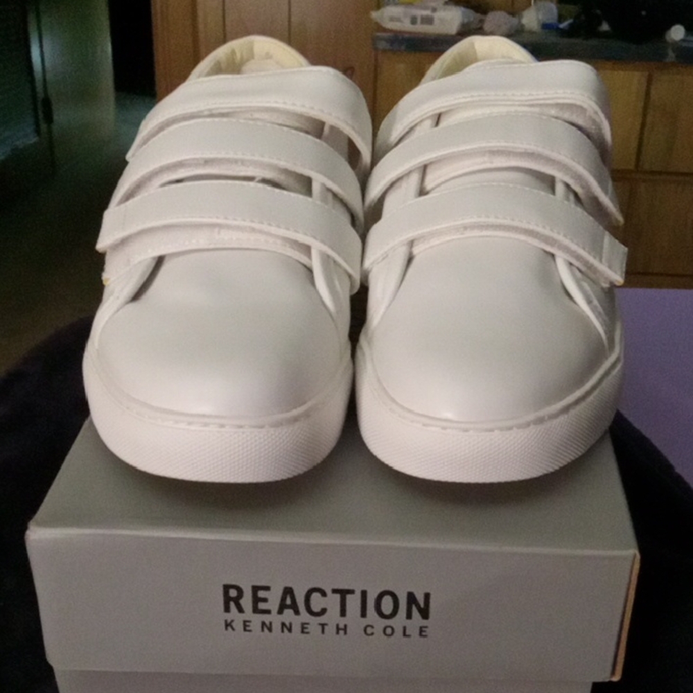NEW Kenneth Cole Reaction Women Triple Strap White Sneakers